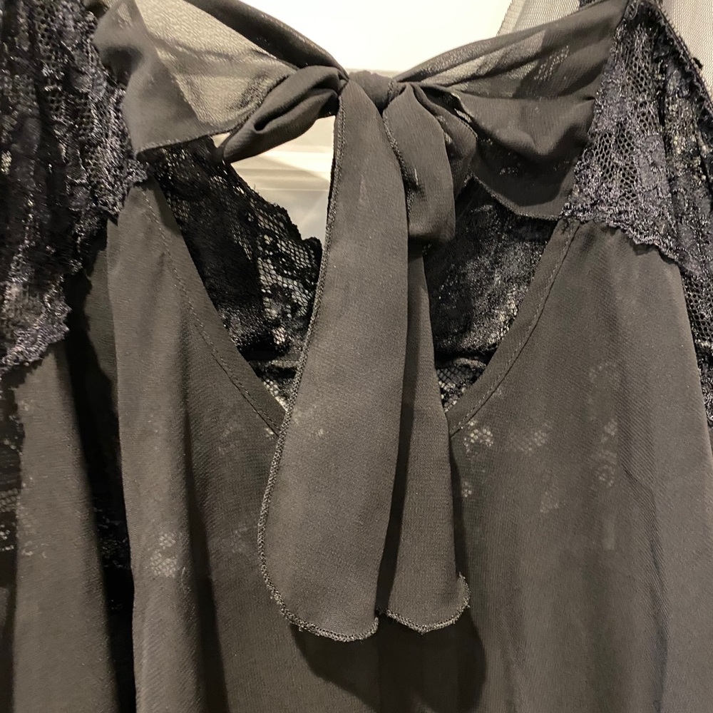 NWOT Black Lacey Lingerie w/ Bow On Back Keyhole - Picture 7 of 12